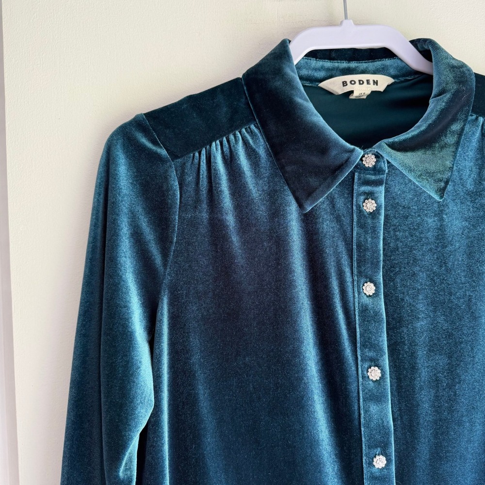 Boden Womens Velvet Button Down Shirt Dark Teal Green Rhinestone Buttons Size 8 - Picture 2 of 9